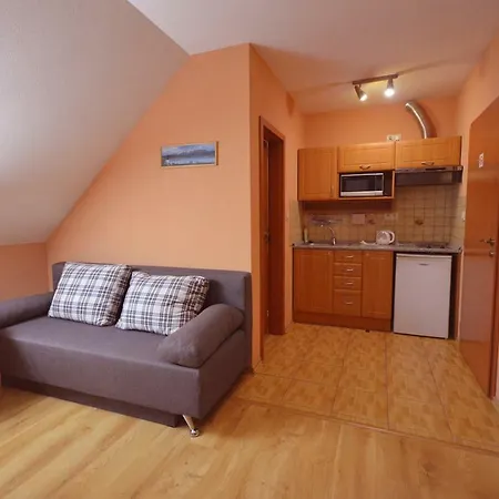 Best Ii. Apartamento Bešeňová